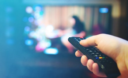 Jak reklamy alkoholu wpływają na jego spożycie?