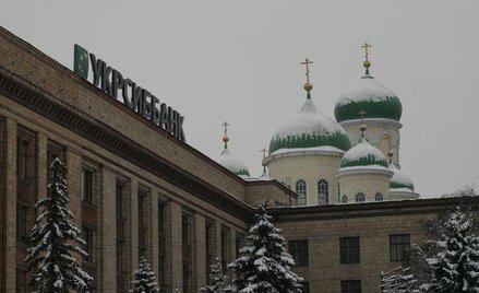 Na początku grudnia ukraiński bank centralny zażądał od banków komercyjnych wstrzymania przelewów za