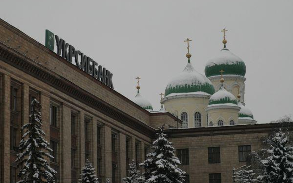 Na początku grudnia ukraiński bank centralny zażądał od banków komercyjnych wstrzymania przelewów za