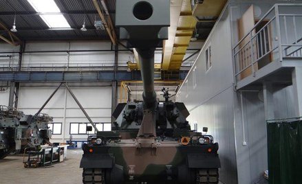 ?W sztabach trwa dyskusja, czy armia nie powinna zamówić w HSW więcej armatohaubic Krab