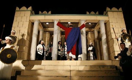 Spektakl, który w sobotę zobaczy Warszawa, przez lata był pokazywany w poznańskiej cytadeli (na zdję