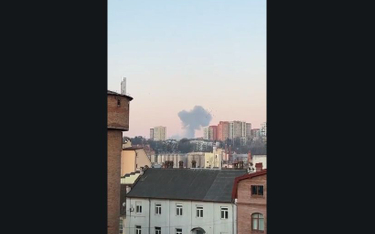 Dym nad lotniskiem we Lwowie