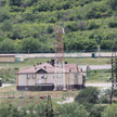 Punkt kontrolny przy "linii rozgraniczenia" przy granicy z Osetią Południową w Odzisi