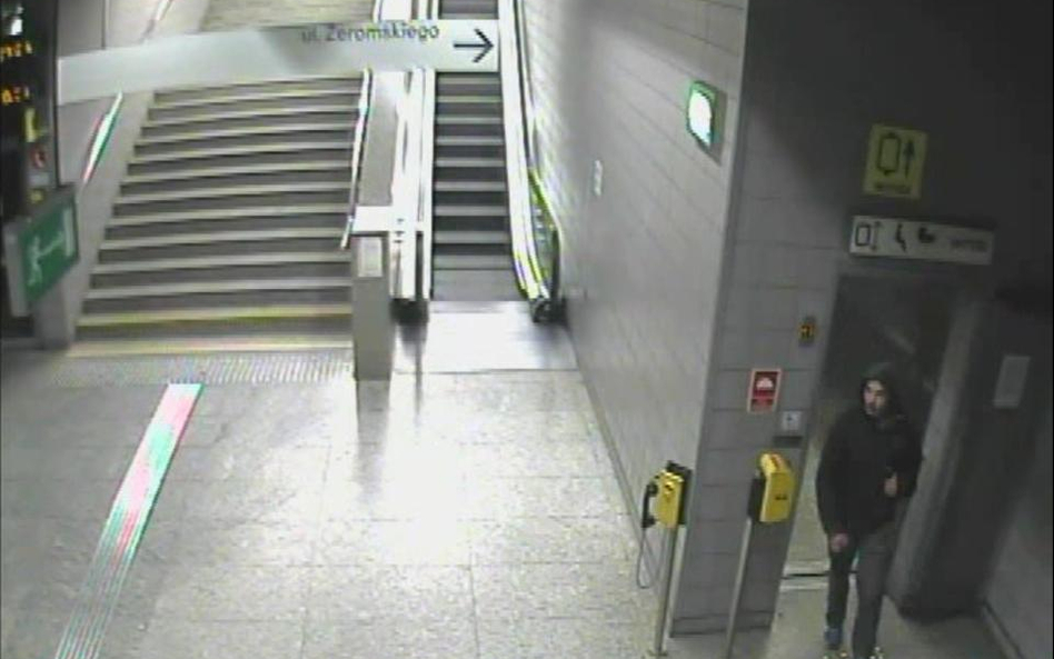 Stołeczna policja prosi o pomoc w ustaleniu tożsamości tego mężczyzny.