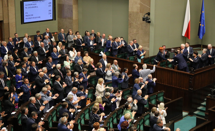 Szydło i Rafalska zostają na stanowiskach