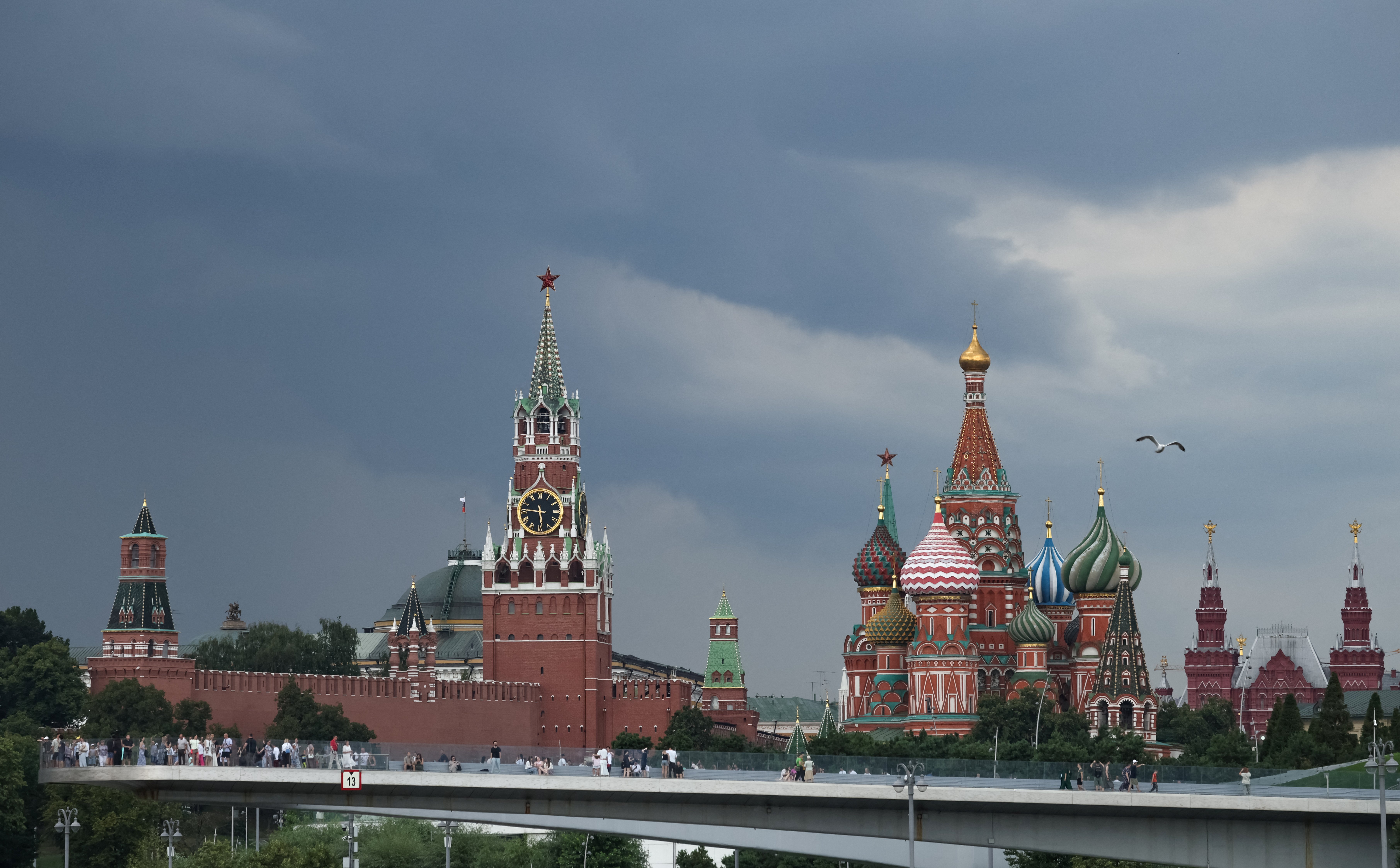 Ukraina zaatakowała nocą Rosję. Co najmniej kilkanaście dronów nad Moskwą