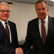 Ministrowie Jacek Czaputowicz i Siergiej Ławrow podczas spotkania w Helsinkach 17 maja