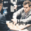 Magnus Carlsen został szachowym arcymistrzem w wieku 14 lat, od 2013 roku jest mistrzem świata. Tytu