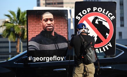 Autopsja George'a Floyda. Był zakażony koronawirusem