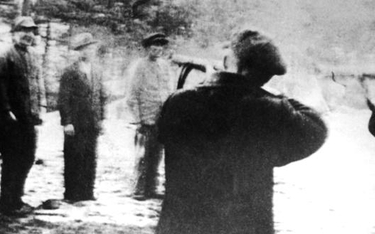 Egzekucja przeprowadzona przez Selbstschutz w Piaśnicy koło Wejherowa; jesień 1939 r.