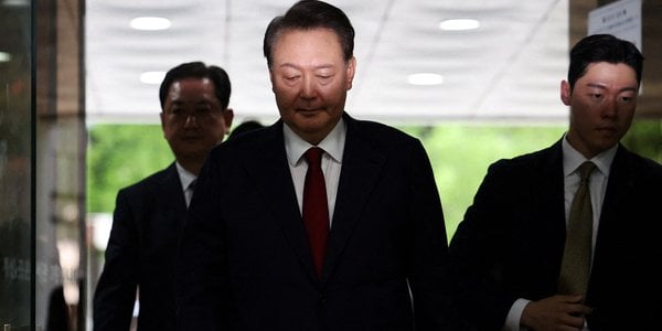 Były prezydent Korei Płd. nie dał się przesłuchać. Leżał na podłodze w bieliźnie