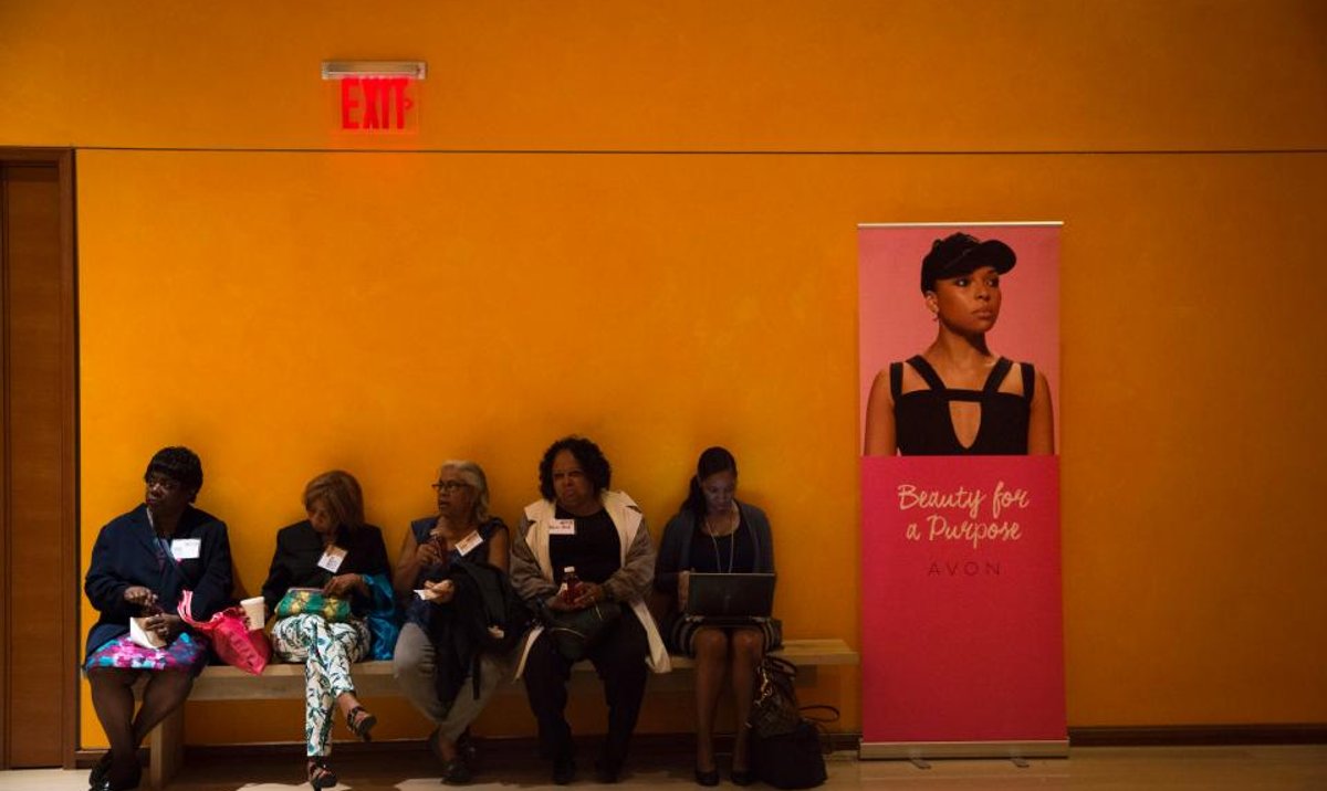 Avon przenosi się do Londynu rp.pl