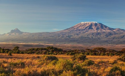 Trwa akcja gaśnicza na zboczach Kilimandżaro. Ogień wybuchł w pobliżu szlaku