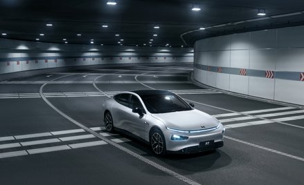 XPeng P7