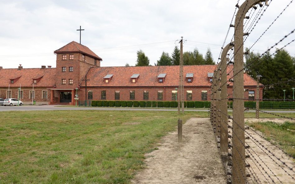 "New York Times": Polska próbuje kształtować historię na swoją korzyść
