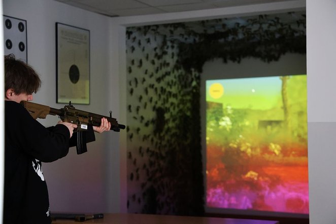 Oprogramowanie umożliwia jednoczesne szkolenie kilku osób przy użyciu różnych typów broni