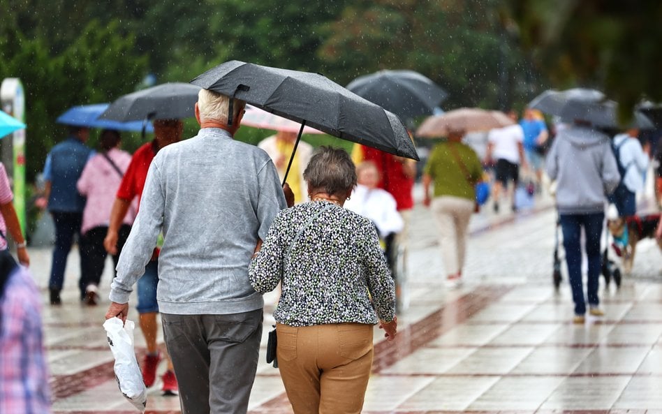 Czwartek i piątek pod znakiem deszczu i burz