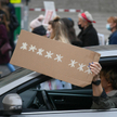 Uczestnicy protestu przeciwko wyrokowi Trybunału Konstytucyjnego   (zdjęcie ilustracyjne)