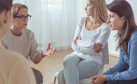 Wiele kuszących haseł reklamujących szkolenia autorozwojowe nie niesie rzeczywistych wartości dla kl