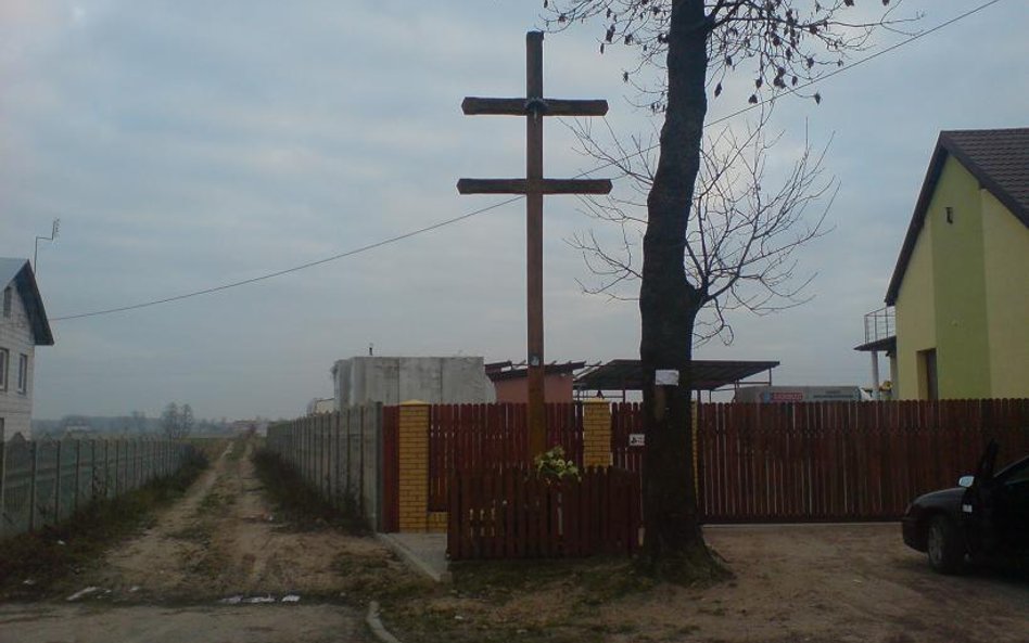 Płocki biskup apeluje o ustawianie krzyży morowych