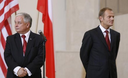 Konflikt Lecha Kaczyńskiego z Donaldem Tuskiem zrujnował etos polskiej polityki – uważa autor