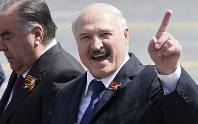 Łukaszenko stłumił bunt i pojechał do Rosji