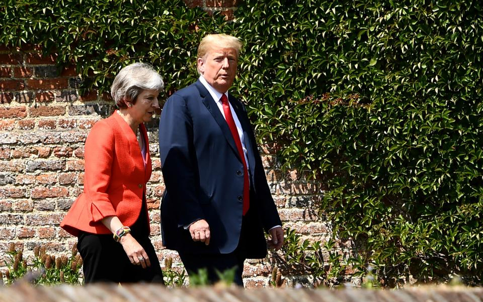 Trump wycofuje się z brexitowej groźby