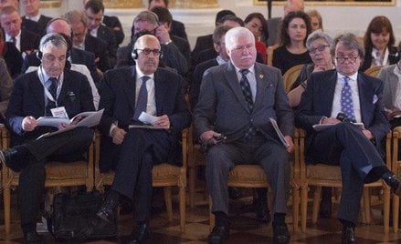 Peter Ackerman, Mohamed el-Baradei, Lech Wałęsa i Jan Kulczyk podczas spotkania na Zamku Królewskim