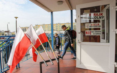 Strajk pracowników oświaty zorganizowany przez Związek Nauczycielstwa Polskiego w marcu 2017 r.