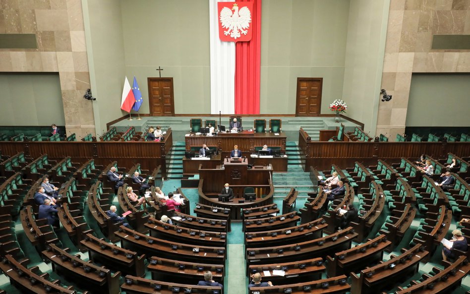 Sejm przyjął ustawę blokującą roszczenia o mienie bezspadkowe