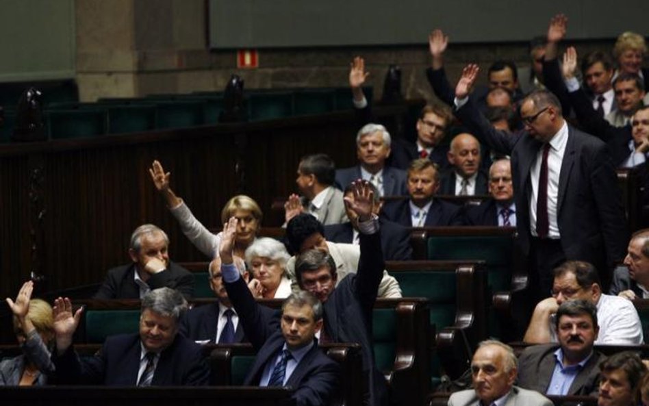 Równa składka zdrowotna przez cały rok