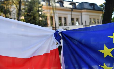 Pikieta przed siedzibą Trybunału Konstytucyjnego w Warszawie