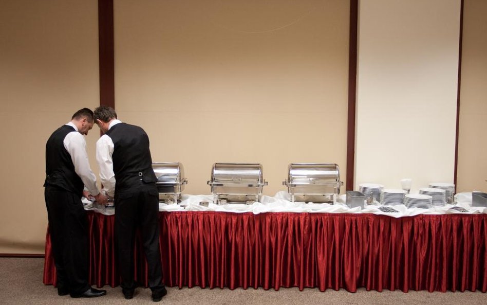 Wydatki na katering na spotkania ze współpracownikami możne zaliczyć do podatkowych kosztów