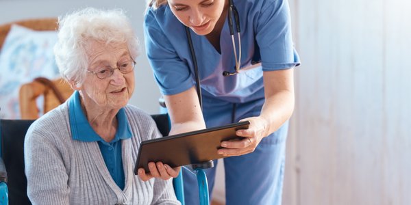 System opieki domowej nie nadąża za potrzebami pacjentów. Eksperci alarmują