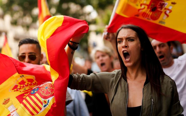 Zwolennicy pozostania w Hiszpanii ożywili się wskutek działań secesjonistów. Kiedyś nie demonstrowal