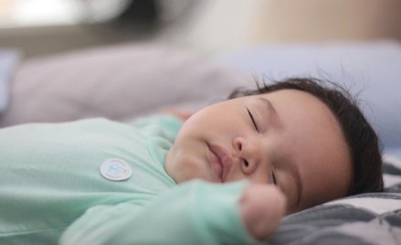 Śmierć dzieci. Fisher-Price wycofuje miliony łóżeczek
