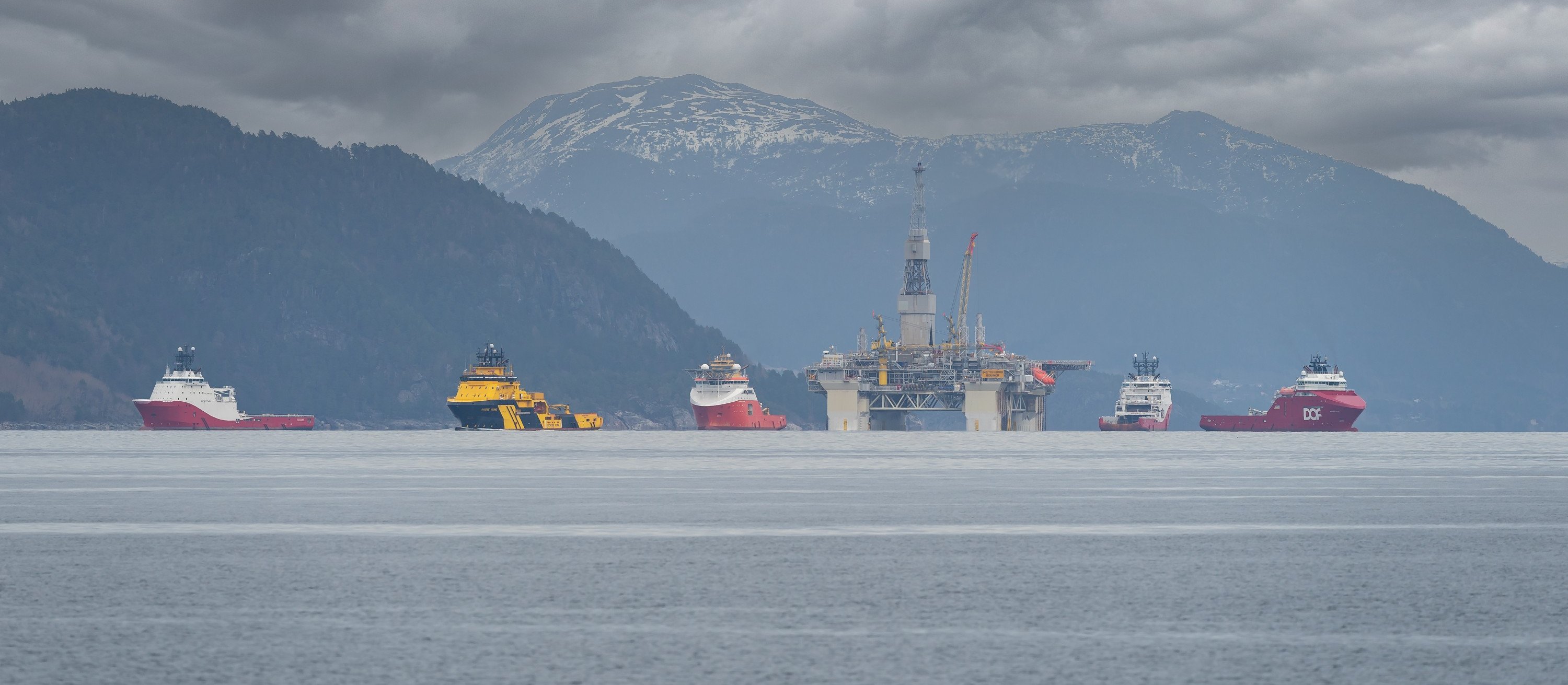 Norwegowie odkryli nową, tańszą ropę. Stają instalacje naftowe na Bliski Wschodzie