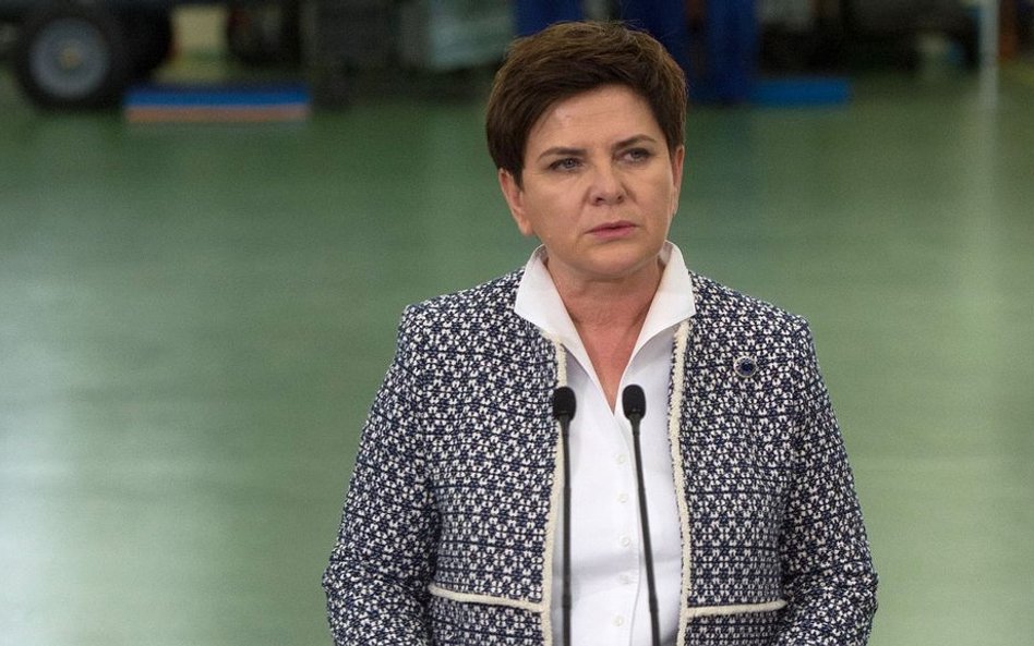 Szydło: Sondaże spadają? Dobrze się stało