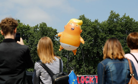 Donald Trump lata nad Londynem