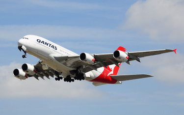 Linie lotnicze Qantas: Wszyscy nasi pracownicy muszą się zaszczepić na COVID