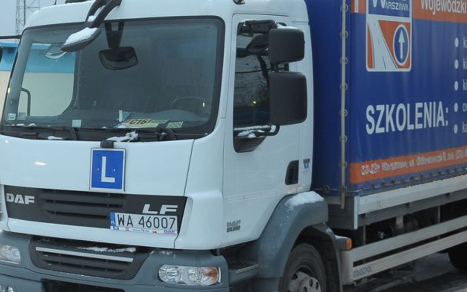 Od ciężarówki z L należy się podatek od środków transportu