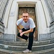 Dariusz Majgier, jak sam przyznaje, lubi wałęsać się po mieście w poszukiwaniu rzadko dostrzeganych 