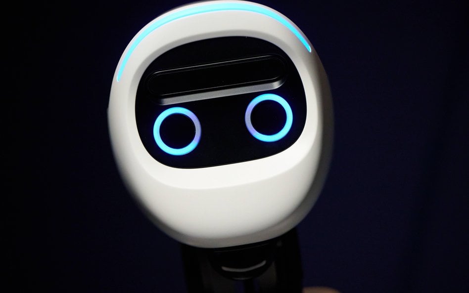 Humanoidalny robot Agile ONE S zaprezentowany podczas konferencji prasowej w siedzibie firmy Agile R