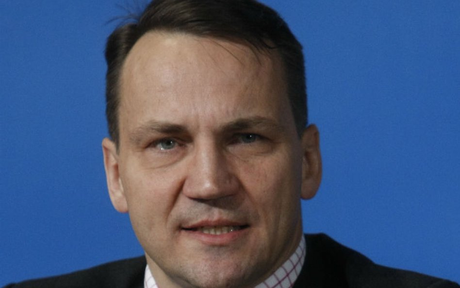 Radosław Sikorski: PiS w sojuszu z kibolami obrzydza Polakom patriotyzm