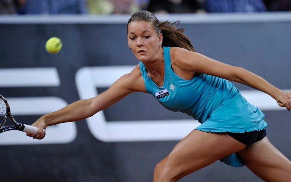 Agnieszka Radwańska w pierwszym w tym roku turnieju na kortach ziemnych gra coraz pewniej