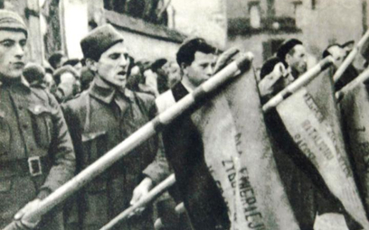 Dąbrowszczacy przed wycofaniem z Hiszpanii przysięgali wierność sprawie Republiki