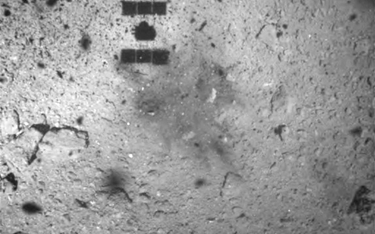 Japonia pisze historię: Człowiek stworzył krater na asteroidzie