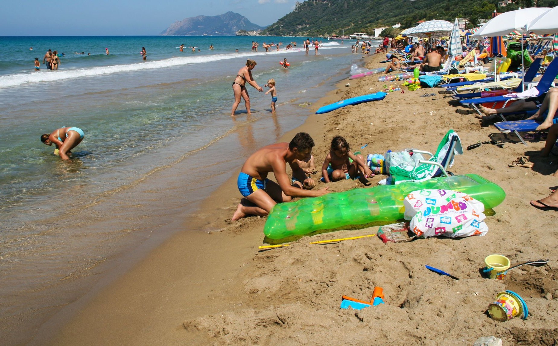 Traveldata zebrała i porównała ceny wakacji na 2026 rok. Jest taniej