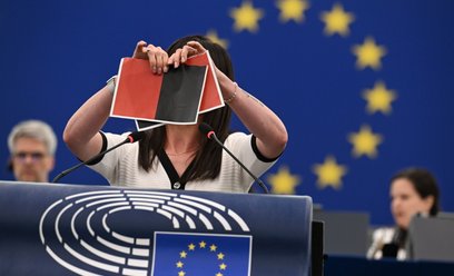 Europosłowie przyjęli poprawkę w sprawie UPA