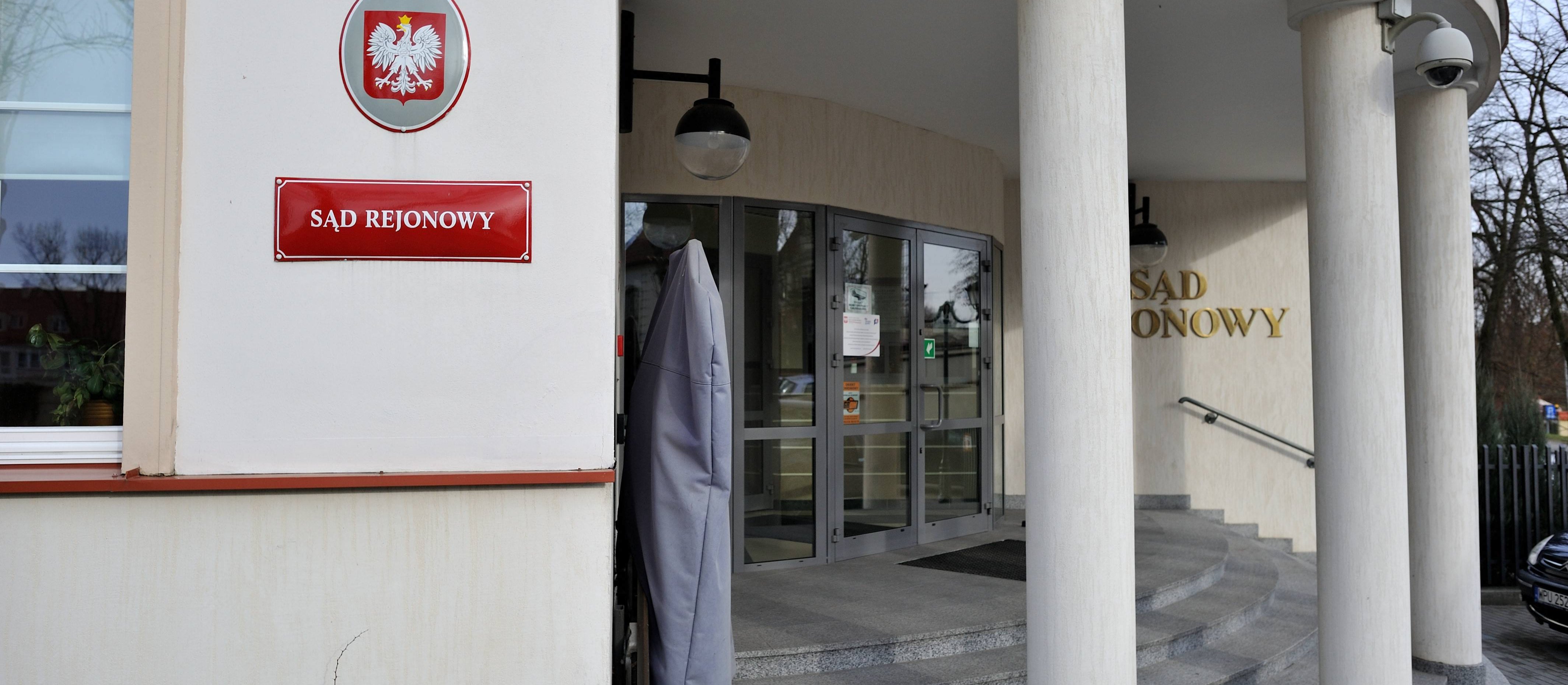 Byłe księgowe sądu w Pułtusku skazane na kary więzienia za oszustwa